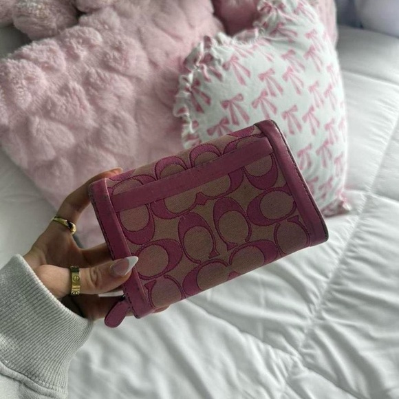 Y2K Coach Barbie Pink Monogram Wallet Turlock - Picture 3 of 7
